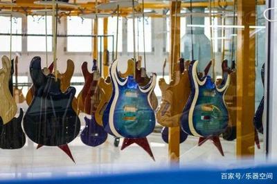 跟随帝声乐器参观世界著名吉他制造商之一Cort 印度尼西亚工厂
